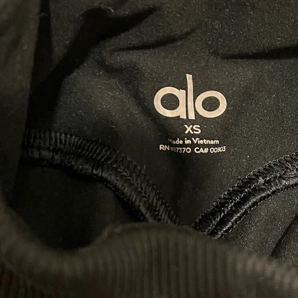 ALO Yoga Women’s Alosoft lounge leggings black extra small $114 XS - Picture 11 of 11